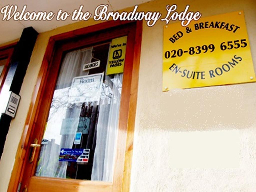 Broadway Lodge Bed And Breakfast Surbiton Eksteriør bilde
