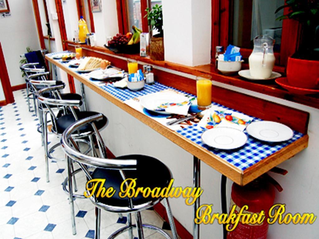 Broadway Lodge Bed And Breakfast Surbiton Eksteriør bilde